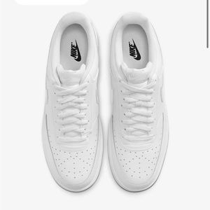 Nike Court Vision Low Size 6.5 womens